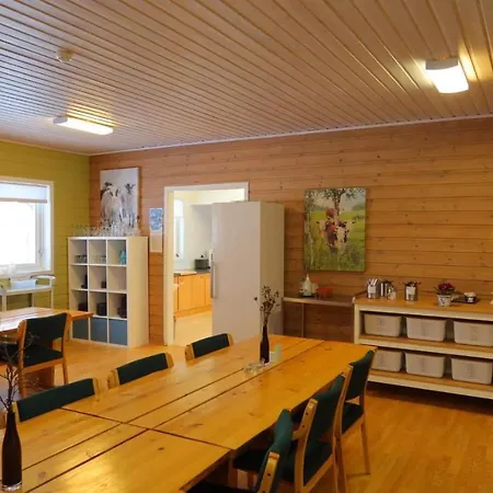 Fosseland Gjestegard Hostel *