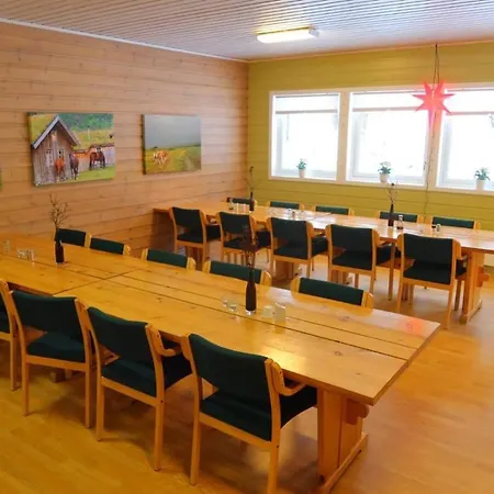 بيت شباب Fosseland Gjestegard *