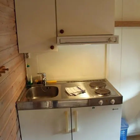 بيت شباب Fosseland Gjestegard *